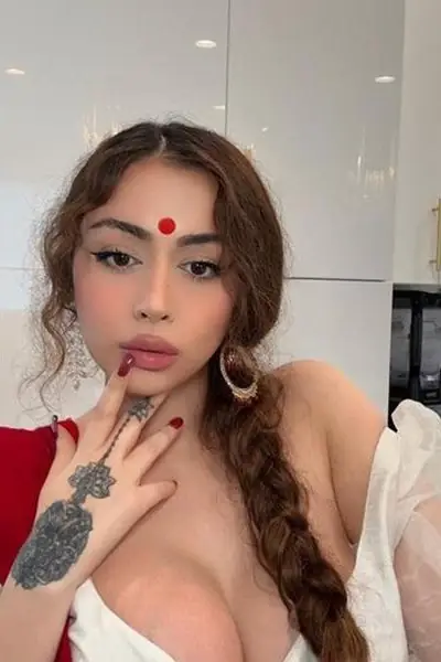 9319099832 Call Girls in Aerocity, Independent Russian Escorts Service in .